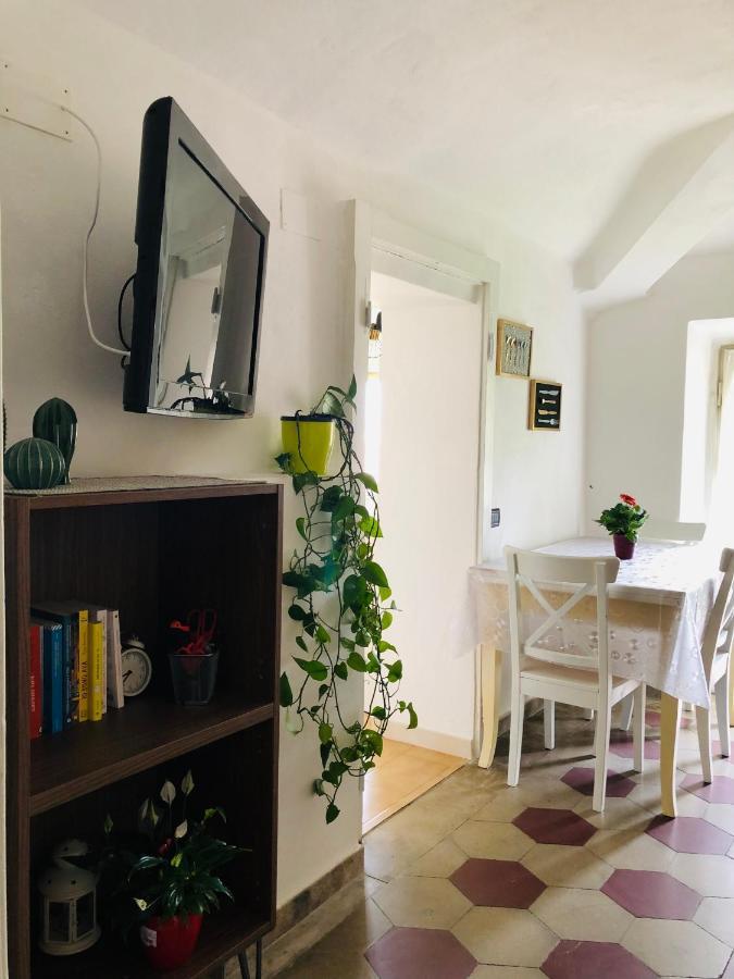 Casa Di Aristide Apartment Erba Luaran gambar