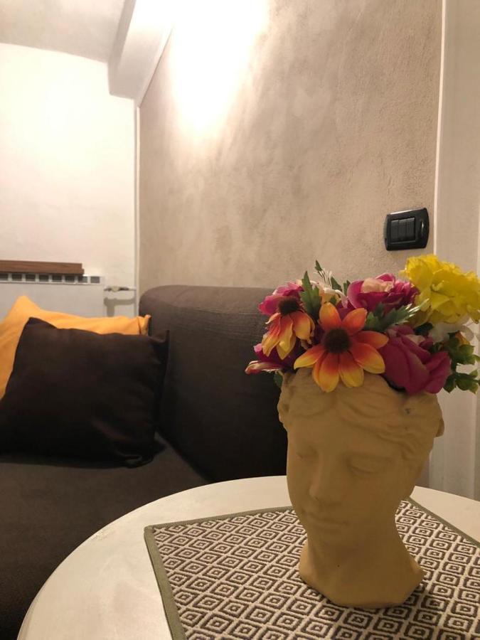 Casa Di Aristide Apartment Erba Luaran gambar
